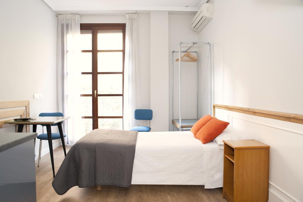 Apartamentos Sabinas Don Jaime Zaragoza Room photo