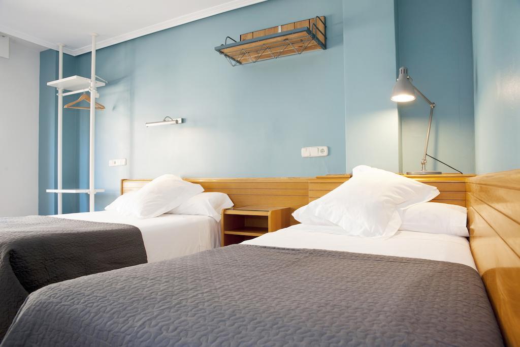 Apartamentos Sabinas Don Jaime Zaragoza Room photo
